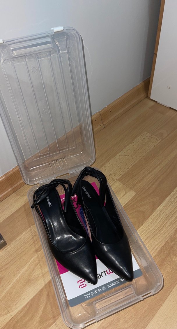 Tokalı Siyah İnce Topuklu Kadın Ayakkabı - Görsel 2