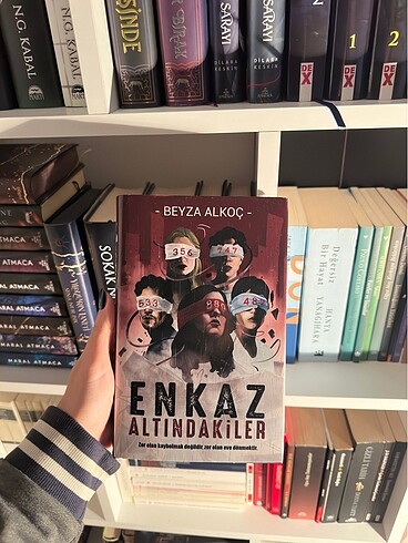 Enkaz altındakiler