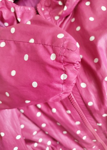 Pembe Puantiyeli Yağmurluk - Görsel 3