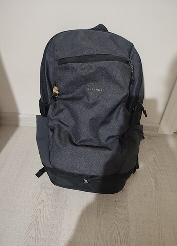 Quechua Sırt Çantası 20LT.