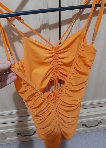 askılı büzgülü elbise abiye - Görsel 6