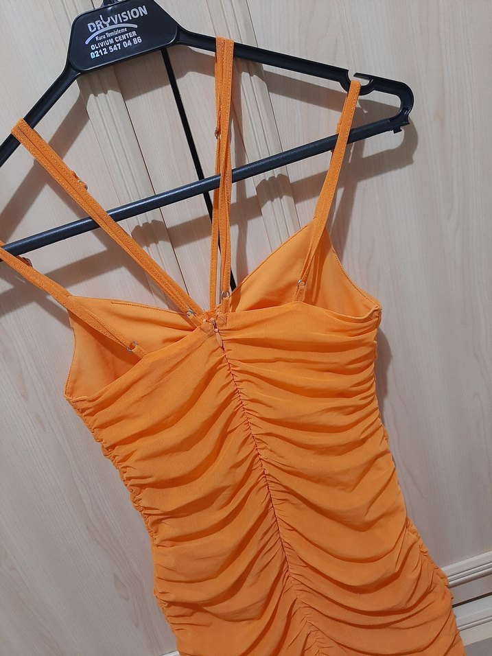 askılı büzgülü elbise abiye - Görsel 5