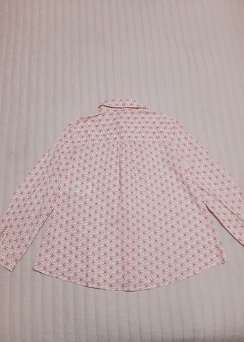 Benetton orjinal sıfır kız çocuk gömlek - Görsel 4