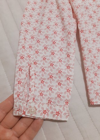 Benetton orjinal sıfır kız çocuk gömlek - Görsel 3