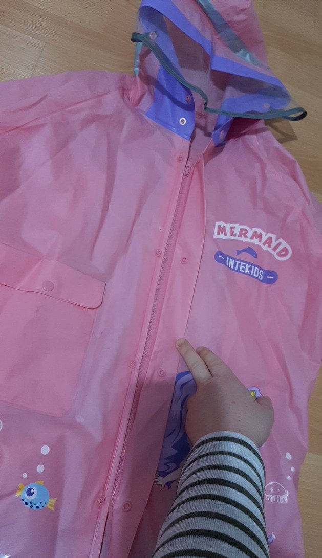 Kız Çocuk Pembe Baskılı Kapüşonlu Yağmurluk - Görsel 3