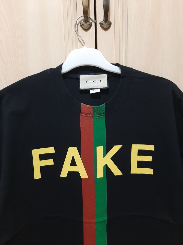 Gucci Siyah Baskılı Tişört - Görsel 3