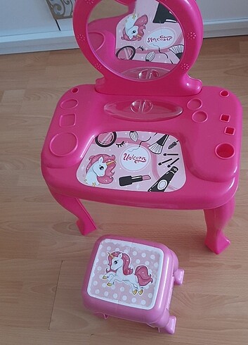  Beden Renk Unicorn çocuk makyaj masası 
