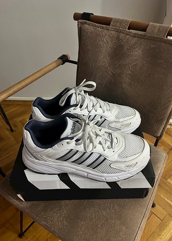 Adidas 42.5