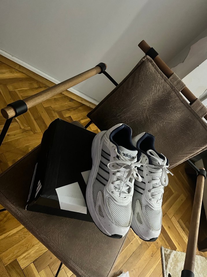 42.5 Orijinal Adidas çok az giyildi - Görsel 3