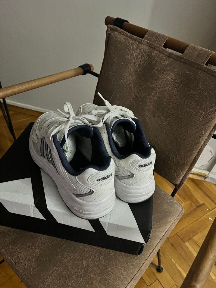 42.5 Orijinal Adidas çok az giyildi - Görsel 4