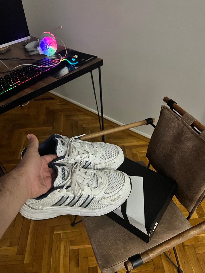 42.5 Orijinal Adidas çok az giyildi - Görsel 2