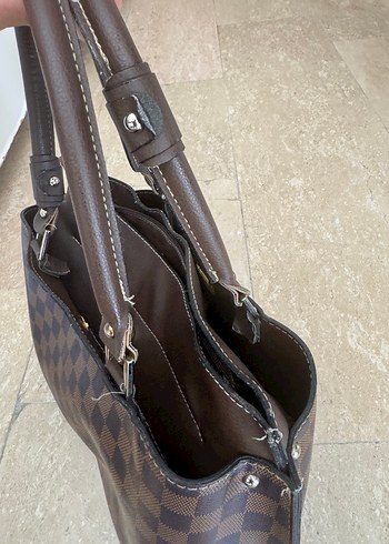 Kahverengi Kareli Deri Tokalı Kadın Çantası - Görsel 4