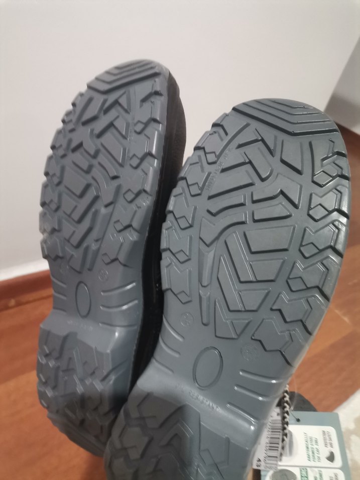 43 No Is Ayakkabısı - Görsel 3