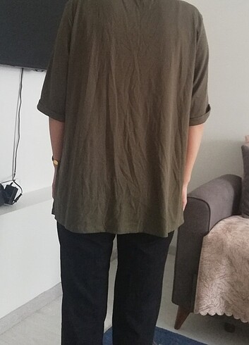m Beden 3 XL beden yarım kolu Tshirt yenidir hiç giyilmemiştir