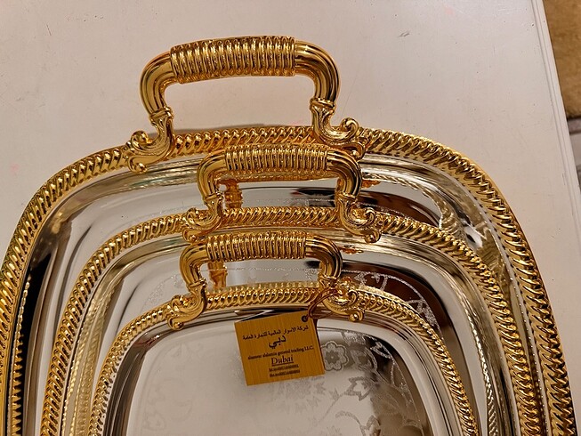 Beden Üçlü gold desenli tepsiler dubaiden alındı