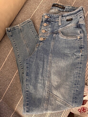 28 Beden Mavi jeans