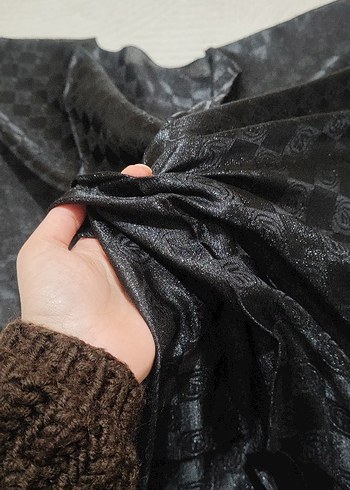 Siyah Parlak Kadın eşarp fular - Görsel 2