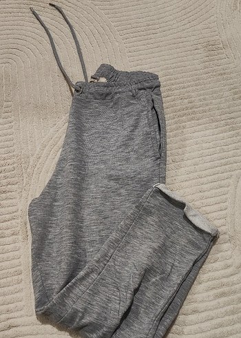 Pull and Bear Gri Rahat Kesim Kadin Esofman Alti