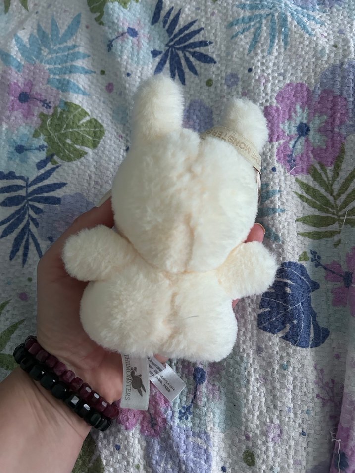 Pastel Beyaz Tavşan Peluş Oyuncak Labubu - Görsel 3