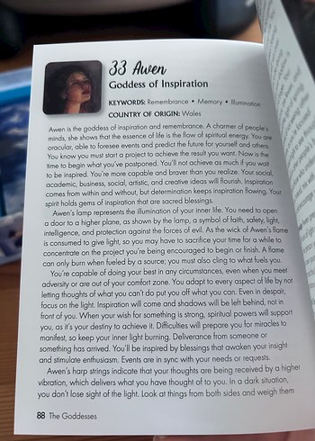 The Celtic Goddess Oracle Deck - 52 Kart ve Kitap - Görsel 7