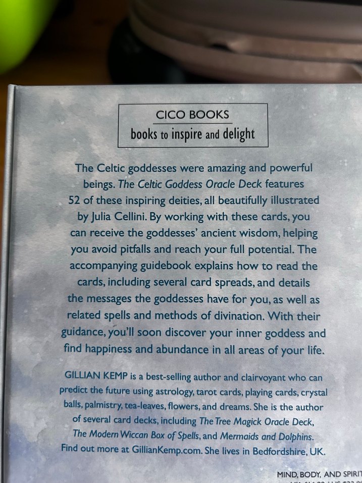 The Celtic Goddess Oracle Deck - 52 Kart ve Kitap - Görsel 2