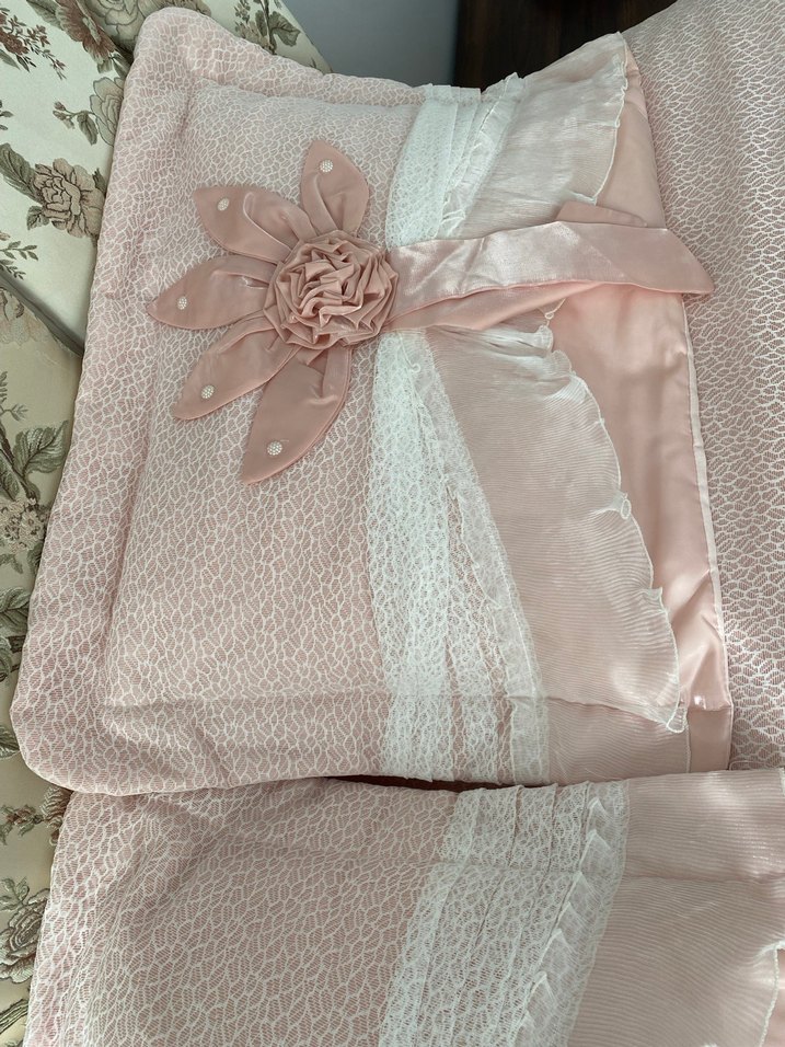 Nakışlı Pudra Pembe Yatak Örtüsü - Görsel 4