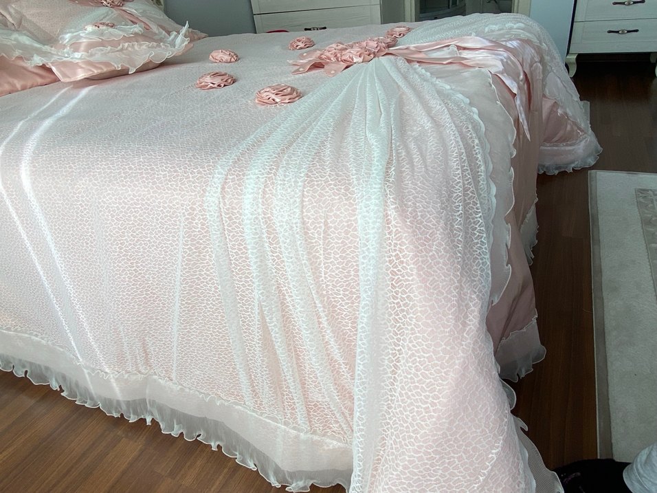 Nakışlı Pudra Pembe Yatak Örtüsü - Görsel 5