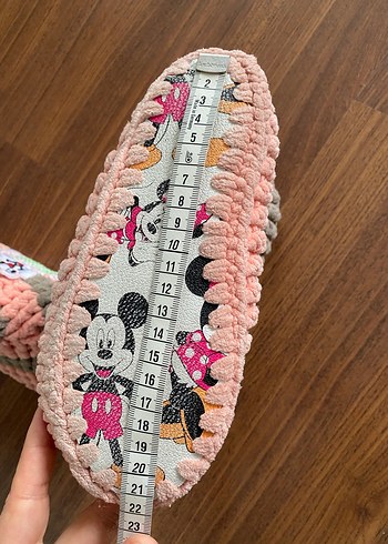 Kızlar için Nakışlı Örgü Ev Terlikleri - Görsel 3