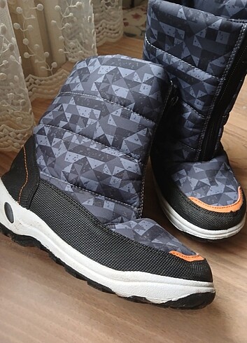 LC Waikiki Lcw erkek çocuk bot