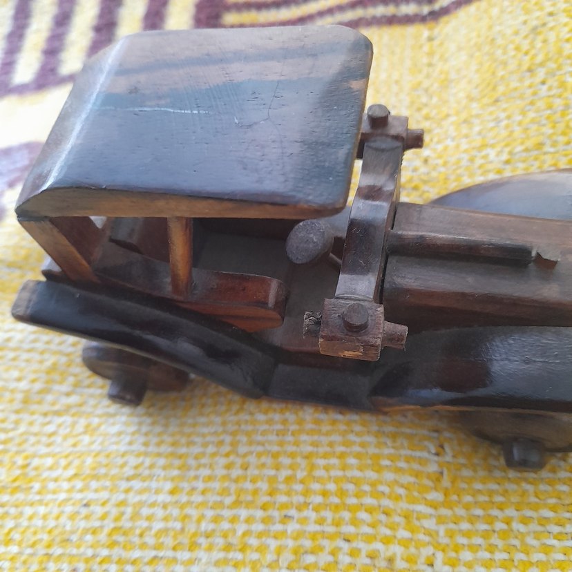 Kahverengi Ahşap Oyuncak Araba - Görsel 2