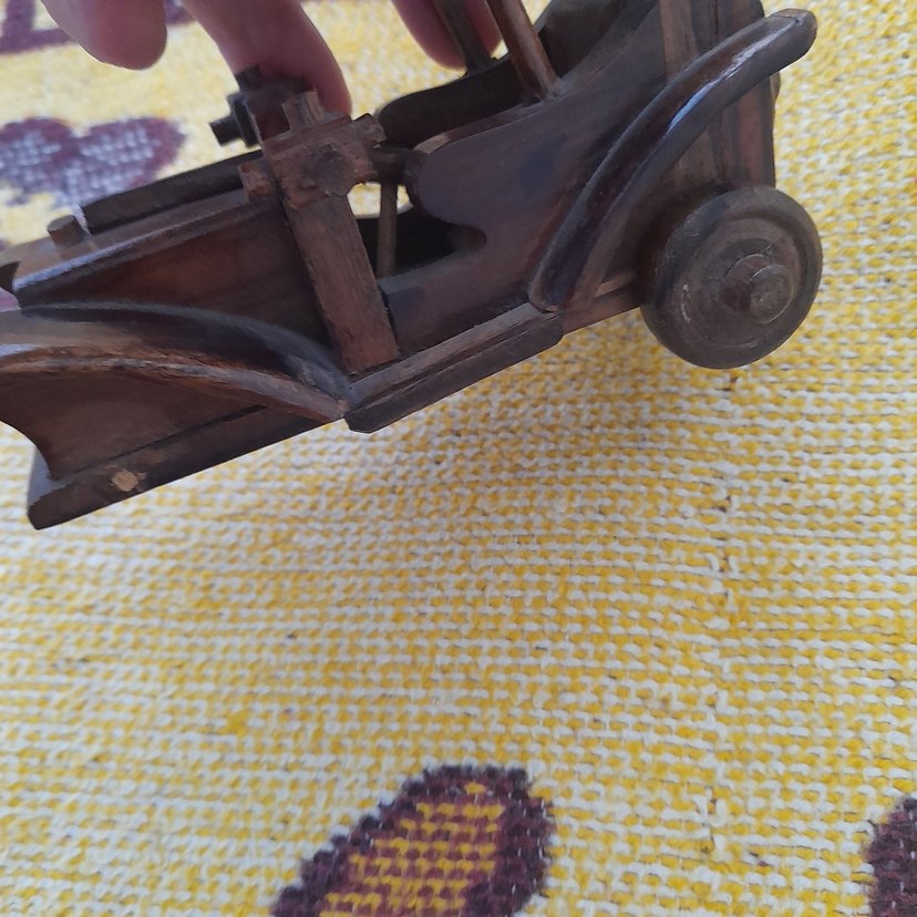 Kahverengi Ahşap Oyuncak Araba - Görsel 3