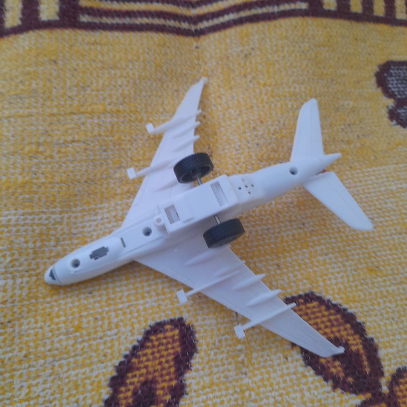 Renkli Türk Hava Yolları Airbus Model Uçağı - Görsel 3