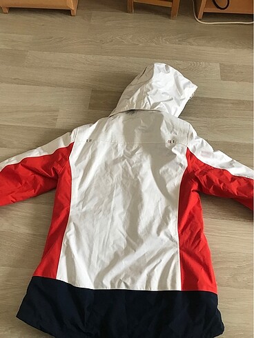 Mont Decathlon Beyaz Kırmızı
