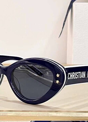 Christian Dior güneş gözlüğü 