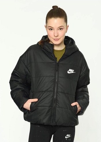 s Beden Nike Siyah Kapüşonlu Kadın Kışlık Mont