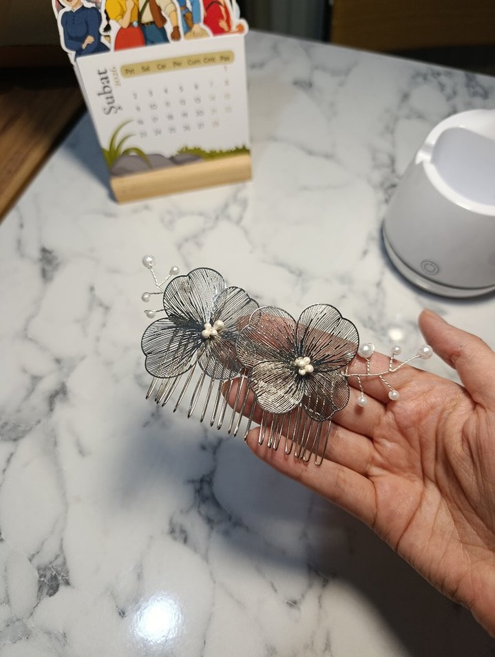 Boncuklu Gri Metal Çiçek Saç Tokası - Görsel 3
