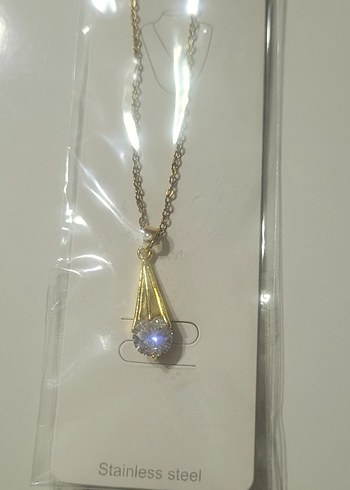 Zincir Detaylı Parlak Altın Kadın Kolye - Görsel 2