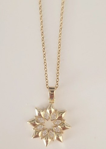 Altın Renk Çiçek Detaylı Kadın Kolye - Görsel 2