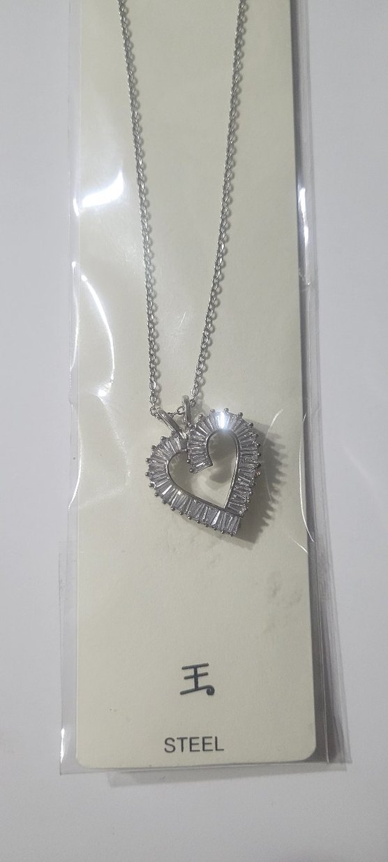 Zincir Detaylı Gümüş Renk Kalp Kolye - Görsel 2