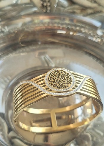 Altın Renk Kadın Bileklik - Görsel 3