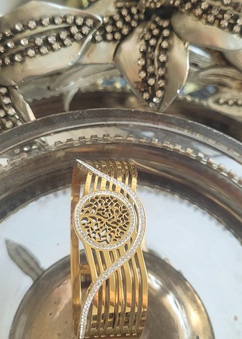 Altın Renk Kadın Bileklik - Görsel 4