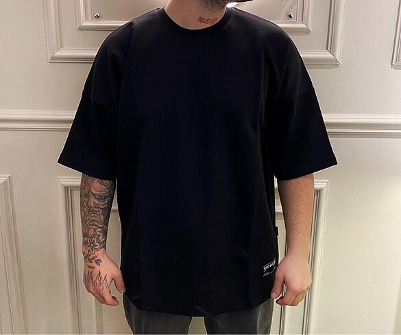 Black Oversized T-Shirts