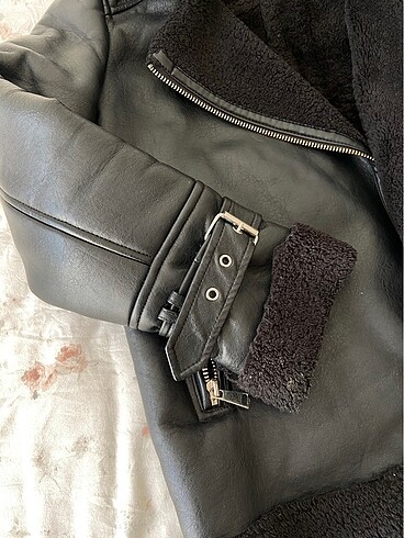 xs Beden siyah Renk Stradivarius kürklü biker mont
