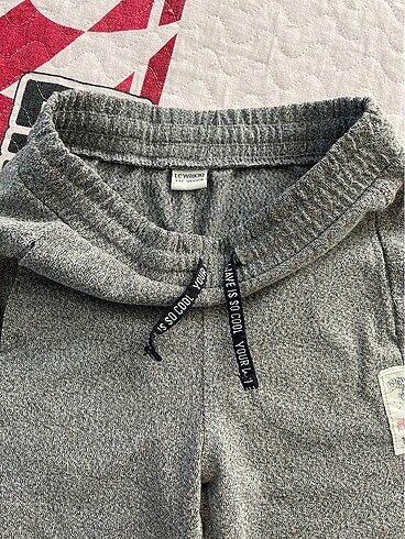 8 Yaş Beden Lc waikiki erkek çocuk şort