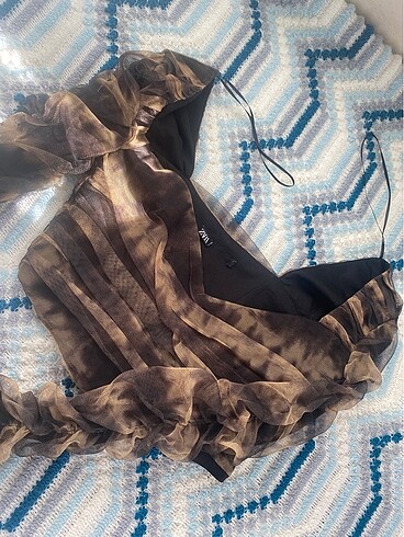 Zara crop