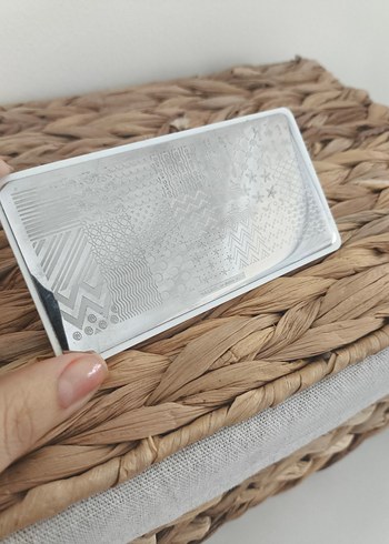 Bej Gri Tırnak Süsleme Plakası - Görsel 2