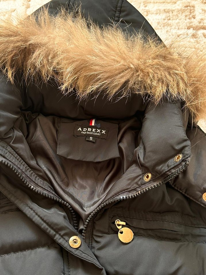 Kürk Detaylı Siyah Kadın Kışlık Mont - Görsel 3