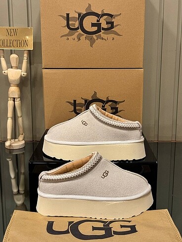 UGG SLIPPER