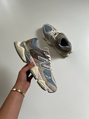 New Balance 9060 Sea Salt Blue
