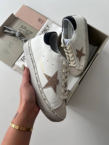 GOLDEN GOOSE DELUXE